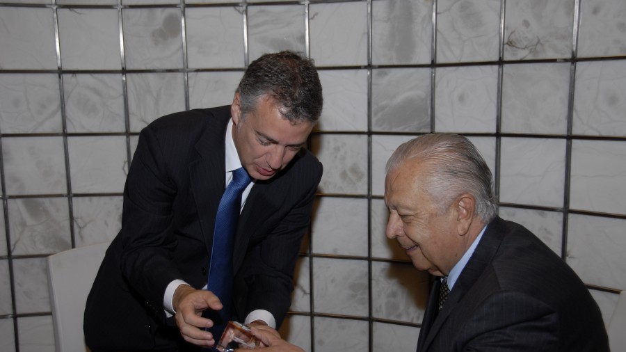 Visita del cónsul de la República de Chile en el Estado español, Sergio Romero