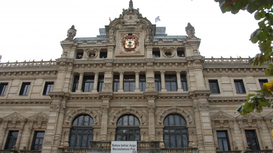 EAJ-PNV - Retirada pancarta 