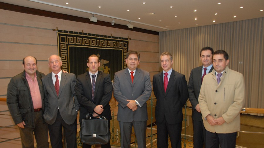 Visita del embajador de Cuba