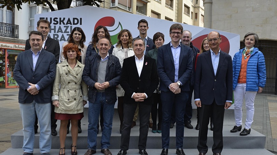 Presentación Candidaturas Congreso y Senado por Araba 2015