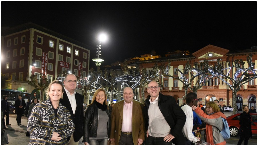 Mitin en Eibar - Andoni Ortuzar, Joseba Agirretxea y María Eugenia Iparragirre