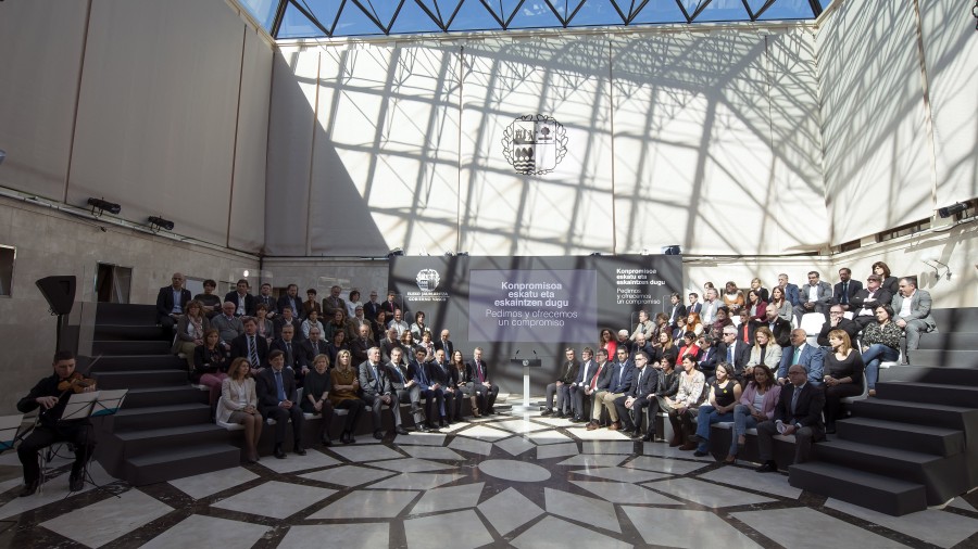 Acto institucional ante la crisis humanitaria que se vive en Europa