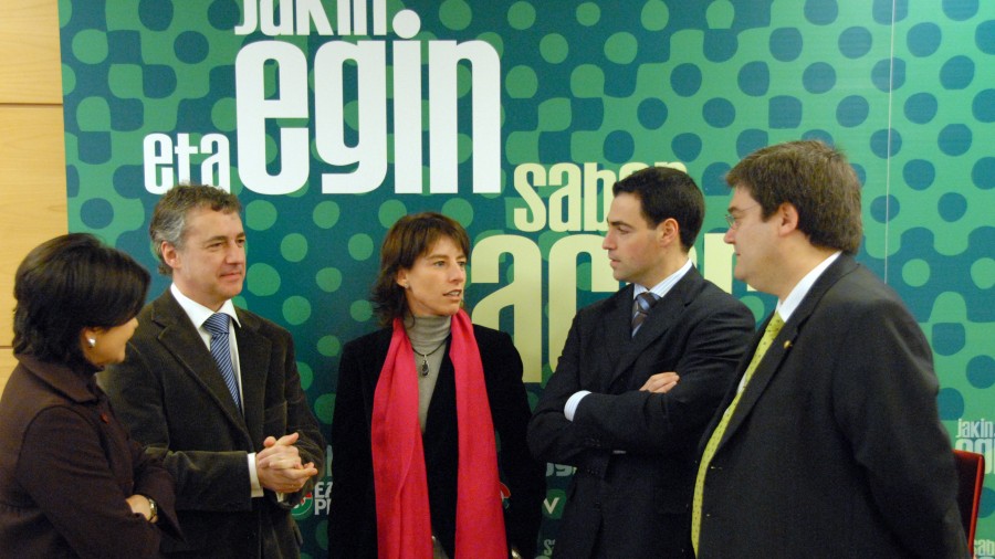 Rueda de prensa  de la presentación del documento Think Gaur Euskadi 2020