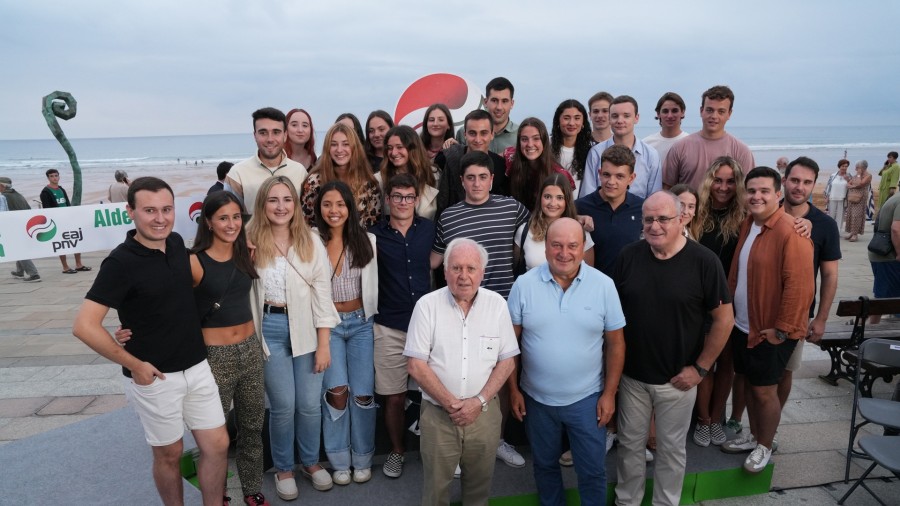 Aldi politikoaren hasiera Zarautzen - 2024