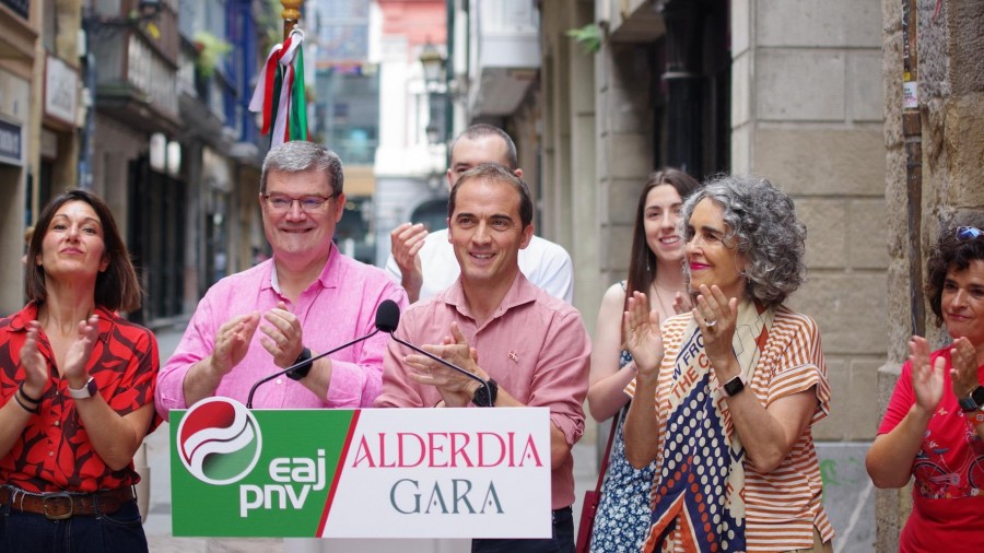  Ikurrinaren igoeraren 131. urteurrena