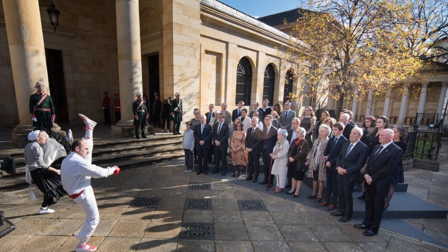 El Lehendakari Iñigo Urkullu muestra su gratitud por el enorme sacrificio y servicio al Pueblo Vasco de los Lehendakaris José Antonio Aguirre y Jesús Mª Leizaola