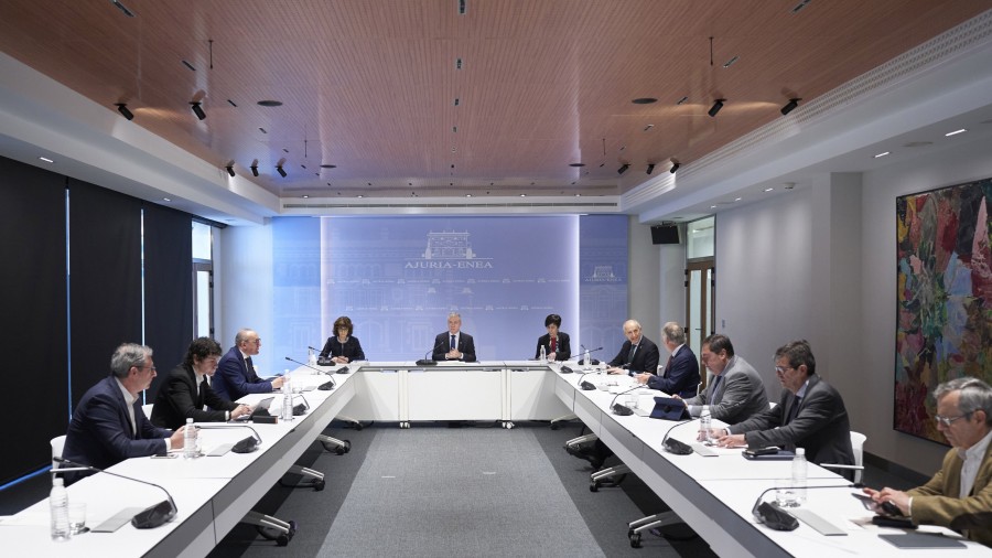 Urkulluk konfiantza eta sosegua eskatu ditu krisi hau gainditzeko