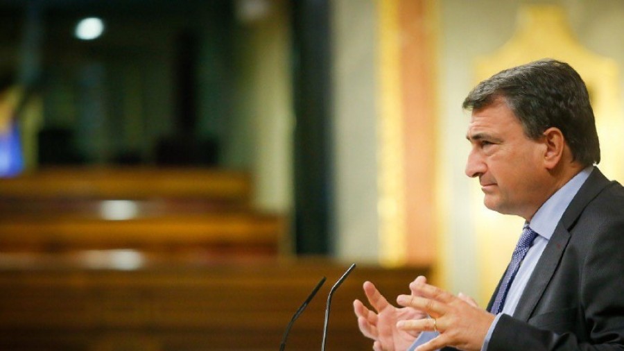 Aitor Esteban exige a Sánchez que deje de lado los “trágalas” y apueste por la “colaboración y el diálogo” para gestionar la crisis de forma “organizada y planificada”