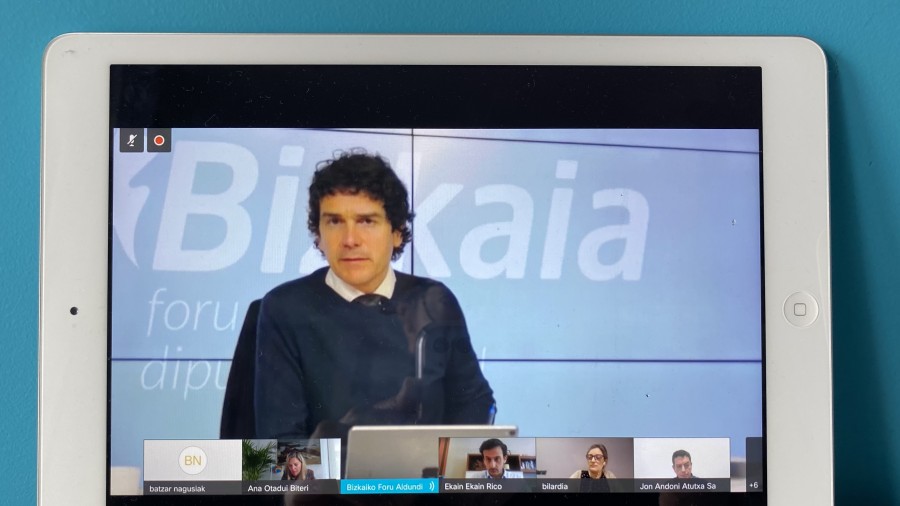 Unai Rementeriak iragarri du Foru Aldundia eta Eusko Jaurlaritzako Osasun saila protokolo bat aztertzen ari direla adineko pertsonen isolamendua egokitzeko eta bizi-kalitatea berreskuratzeko