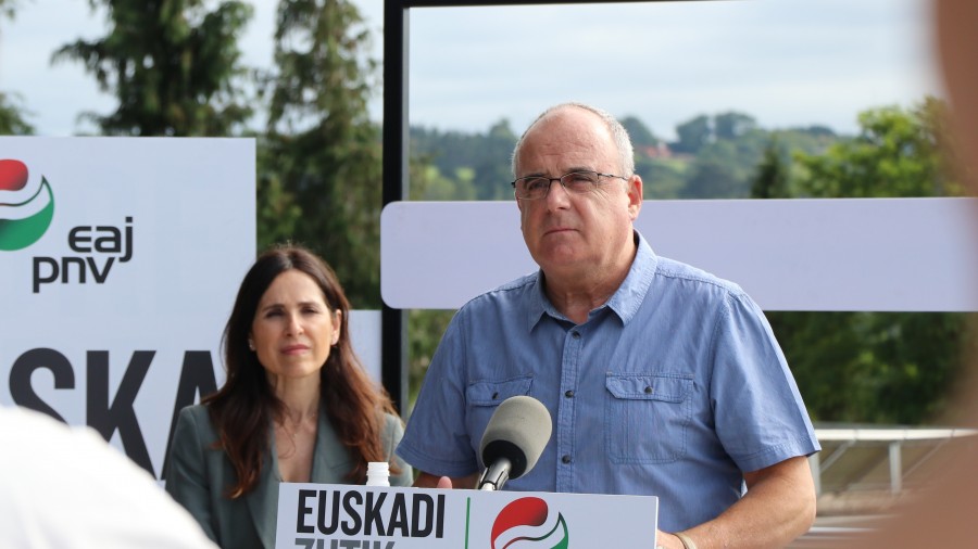 “La oposición político-sindical de la izquierda abertzale no ha estado a la altura que el momento exigía y exige”, denuncia Joseba Egibar