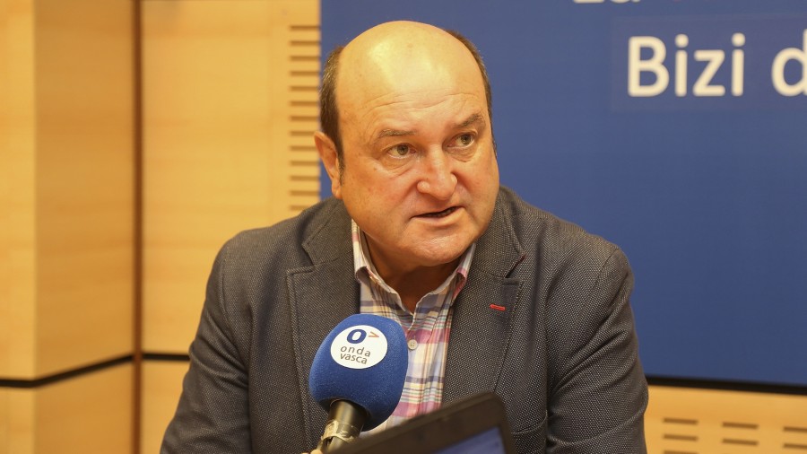 EAJ-PNVren “haserrea” adierazi du Ortuzarrek, Espainiako gobernuak Ekonomia Itunaren Batzorde Mistoa deitzeari uko egin diola ikusita 