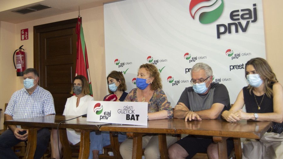 Valoramos positivamente la colaboración en el ayuntamiento para hacer frente al Covid-19, aunque la actitud de EH Bildu tras la suspensión de la mesa de crisis ha empañado dicha valoración 
