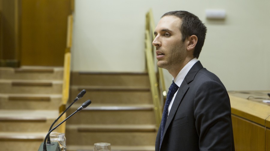 Mikel Arruabarrena: “El Gobierno Vasco vuelve a ponerse como objetivo el rebajar la tasa de desempleo por debajo del 10%”