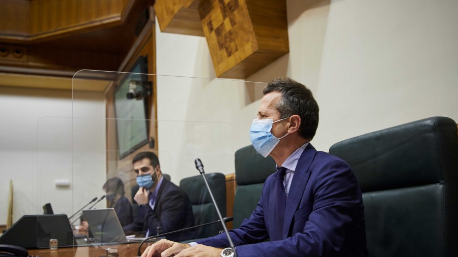 Elkarrizketari bultzada, irakasleei babesa eta ikastetxeen autonomia indartzea,Hezkuntza Sailaren jarduera-ildo nagusiak legegintzaldirako 