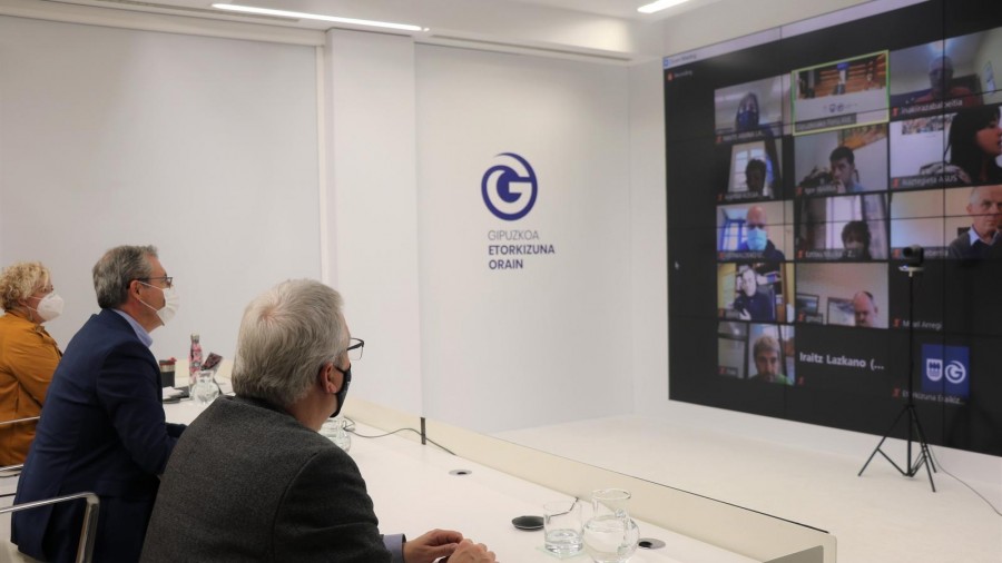 Diputación estrecha su colaboración con los ayuntamientos para hacer frente a los efectos de la pandemia