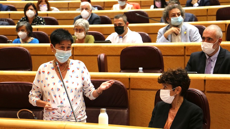 Ahedok Escrivári deitoratu dio  Gobernuaren aldetik ematen ari den “immigrazio politikarik eza” eta Atzerritartasun Legearen erregelamendua aldaraztea eskatu du 