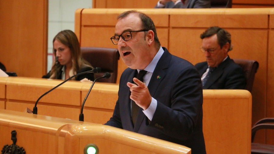 Luke Uribe-Etxebarria subraya las mejoras en la Ley Audiovisual gracias a sus enmiendas, aunque lamenta el tratamiento a las “productoras independientes”