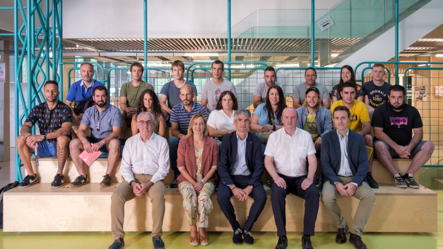 26 jóvenes se incorporan al programa Gaztenek Berri, que busca rejuvenecer y modernizar el sector primario