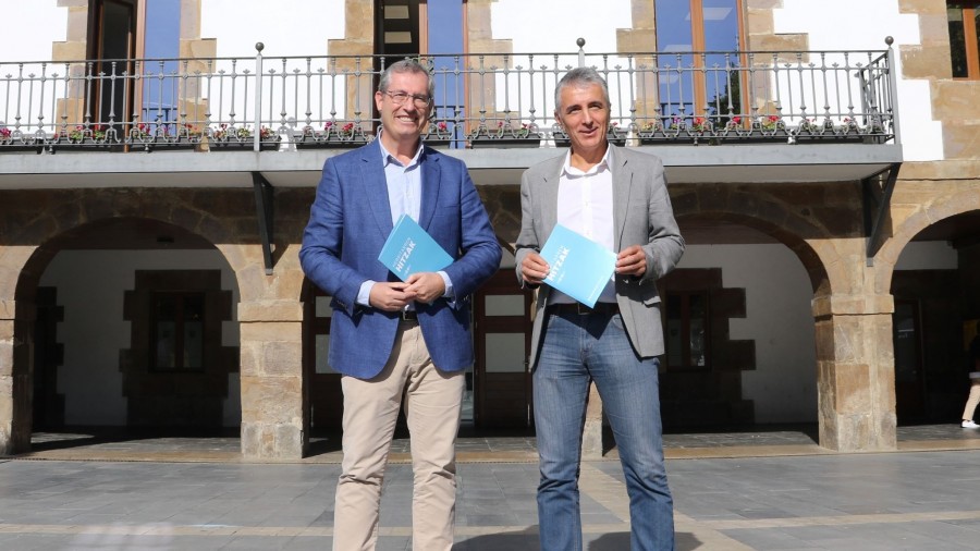 Ayuntamiento de Lazkao y Diputación comparten proyectos para una Gipuzkoa que garantice “el cuidado del medioambiente e infraestructuras” para todas las personas