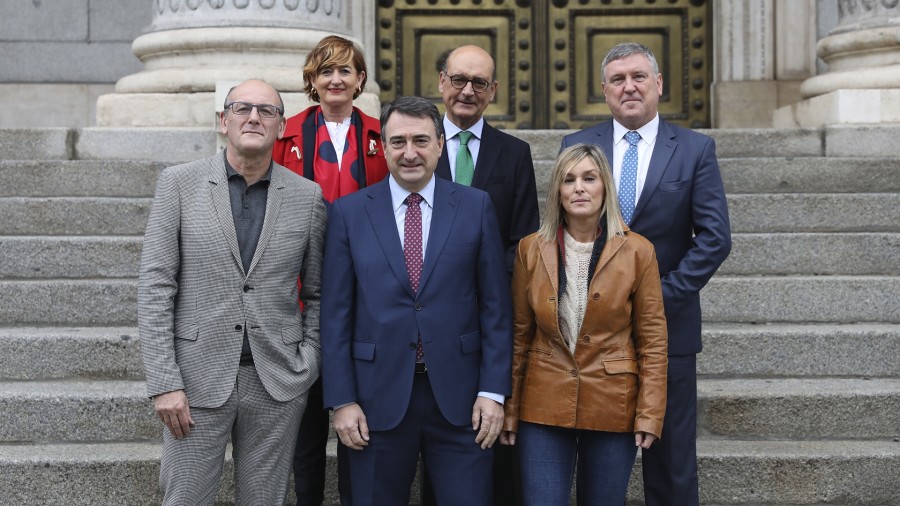 Comunicado del Grupo Vasco en el Congreso 
