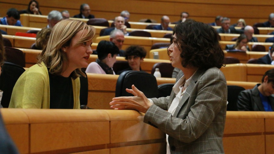 Rosa Peralek errefuxiatuen kualifikazioak aitortzeko prozedura lehenbailehen abian jar dezala eskatu dio Hezkuntza ministroari