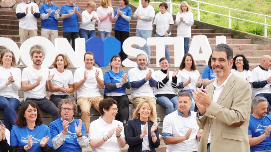 Un equipo ilusionado y motivado arropa a Eneko Goia para hacer avanzar Donostia