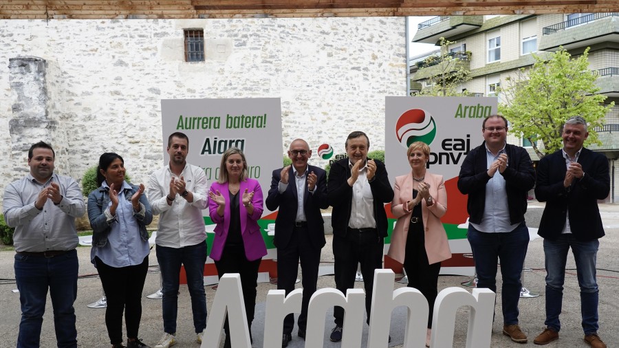 Ramiro González. “Trabajamos todos los días para sacar Ayala adelante mientras otros se empeñan en teñir la comarca de pesimismo y poner palos en la rueda”