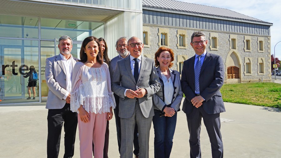 Beatriz Artolazabal y Ramiro González presentan el proyecto para convertir Gamarra y Betoño en un nuevo distrito de innovación