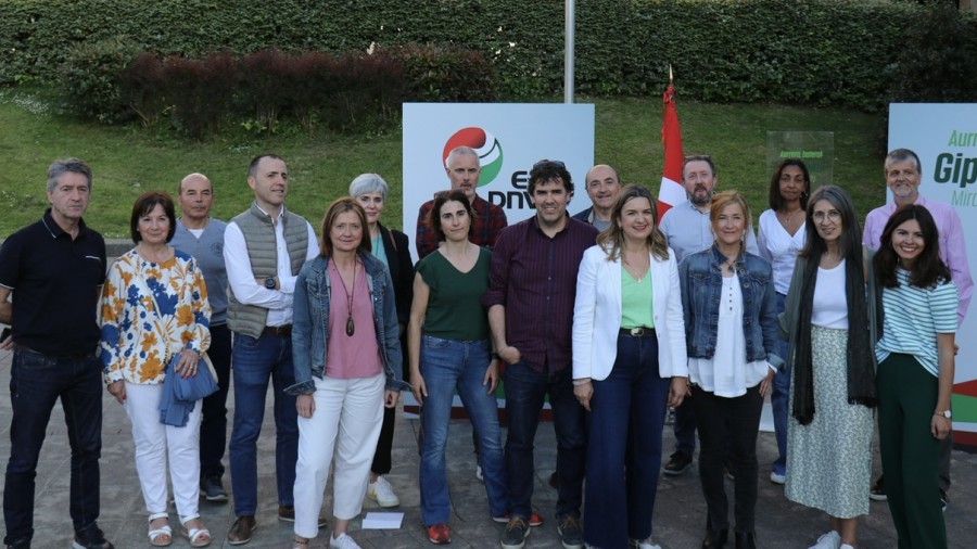 Amaia Erostarbe presenta un equipo sólido, comprometido y plural para liderar el cambio en Oñati y poner al municipio mirando al futuro