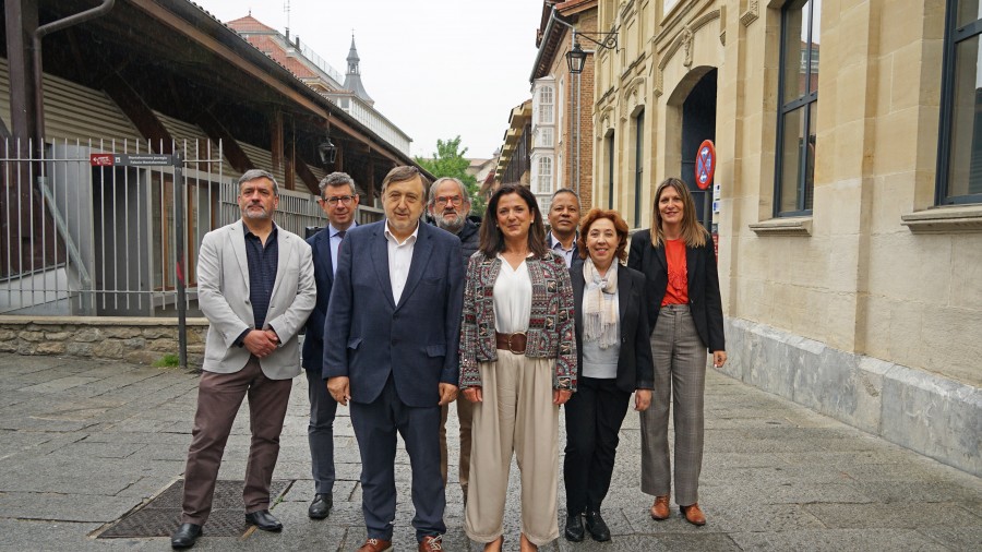 Beatriz Artolazabal presenta la estrategia para convertir a Vitoria-Gasteiz en una ciudad digital