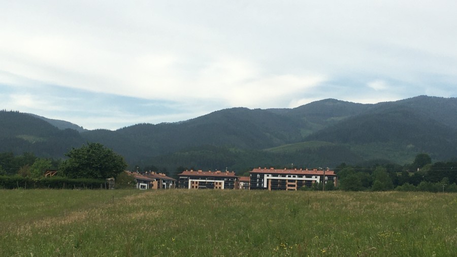 Una nueva Escuela de Música en Olaiturri y una zona deportiva que contemple una piscina exterior son las principales apuestas de EAJ-PNV de Oñati en materia de equipa-mientos