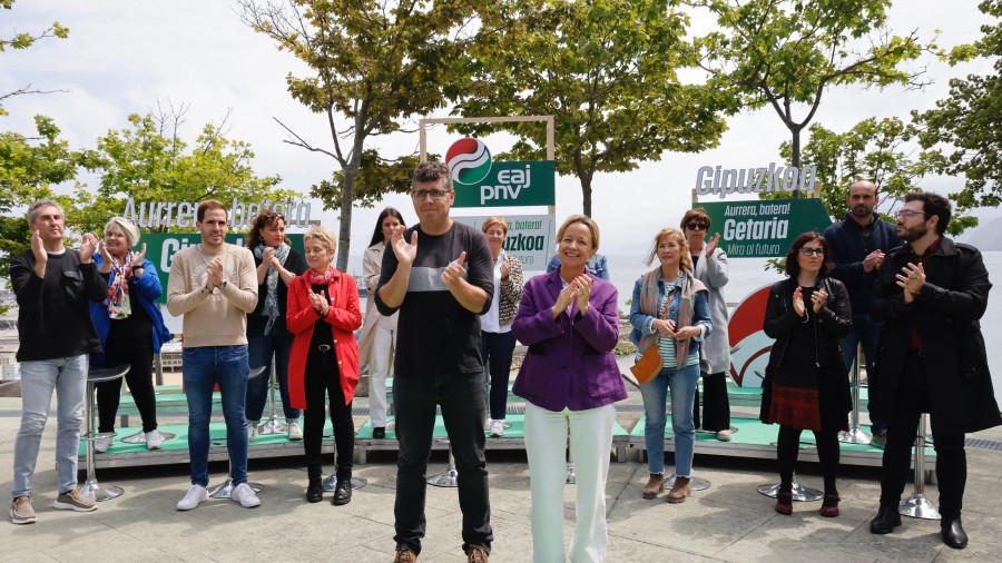 Mendoza se compromete a trabajar a favor de las y los jóvenes, para hacer frente a la creencia de que tendrán un futuro peor