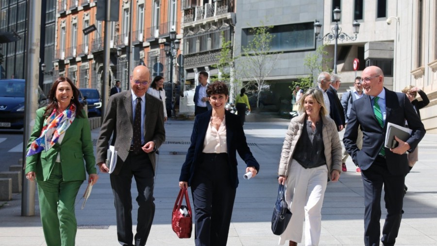 Euskal Taldeak  industria indartzeko neurriak erreklamatu ditu geopolitikaren egungo testuingurua ikusita 