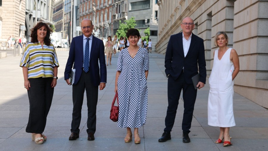 Euskal Taldeak eskatu du bide-prestakuntzako irakasleak gidari profesionaltzat jotzea