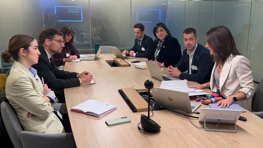 Amurrioko alkate Txerra Molinuevok Europaren konpromisoa jaso du Aiaraldeko sektore industrialak egun dituen arazoetarako irtenbideak bilatzeko