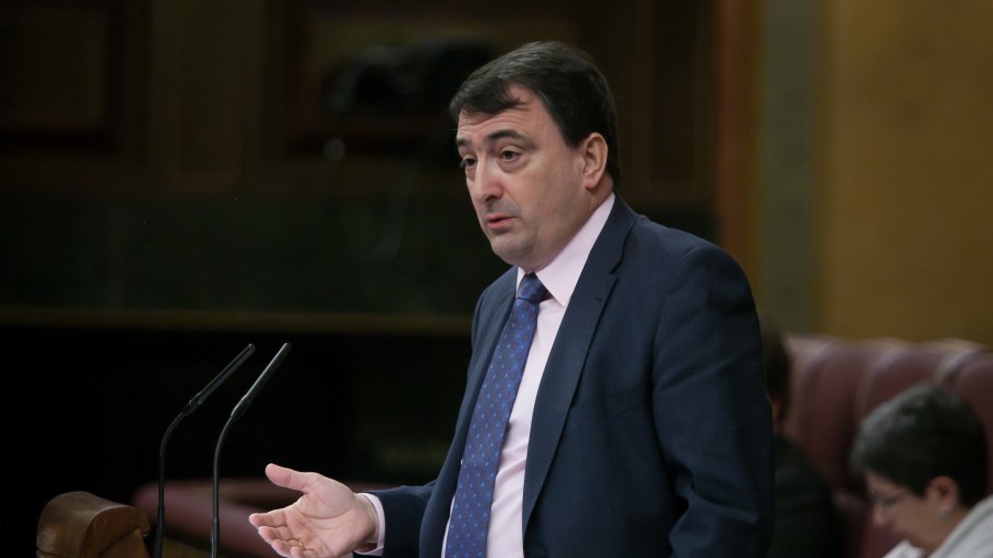Aitor Estebanek UE eta Turkiaren arteko akordioa kritikatu du: 