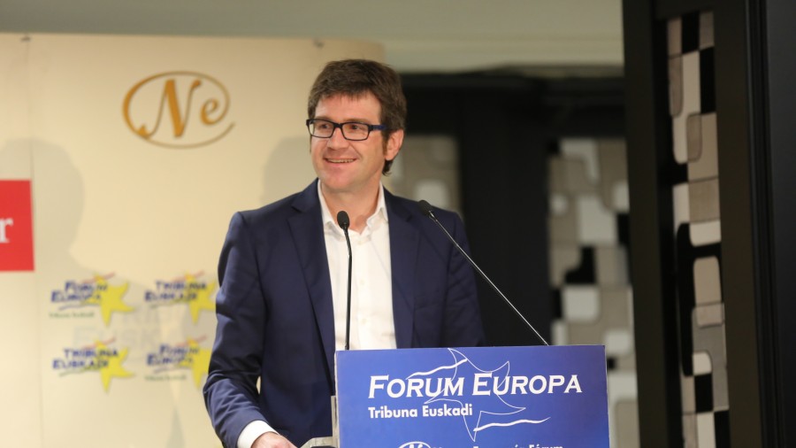 Gorka Urtaranek hirien zeregin estrategikoa nabarmendu du, bertan emango baitzaie irtenbidea XXI mendeko erronkei