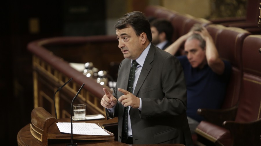 Aitor Estebanen hitzaldia Mariano Rajoyren inbestidura bilkuran
