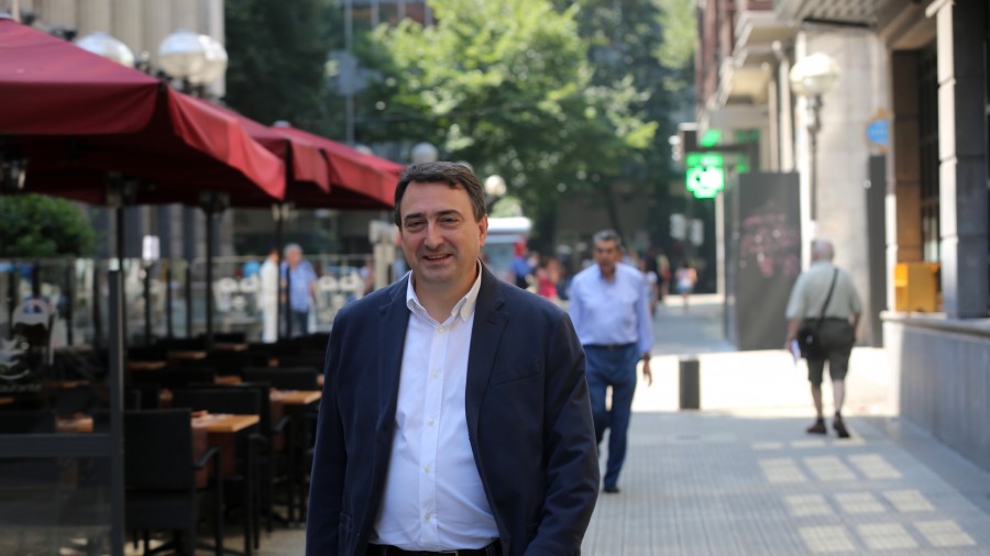 Aitor Estebanen hitzetan Espainiako Gobernuko Presidente ordearekin izandako bilera 