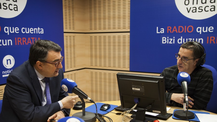 [Osoa] Aitor Estebanen aburuz “ez da oso ideia ona legeak bero-beroan eta gertakarien arabera egitea”