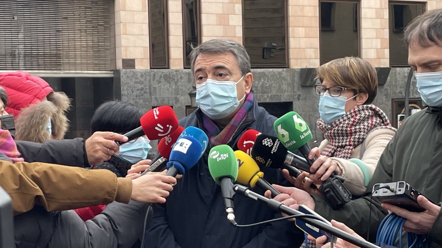 Aitor Esteban Konstituzioaren balizko aldarazpenaren aurrean: “Nagusiena da euskal nazioaren aitortza, bai eta aldebikotasuna, arbitro neutral bat eta erabakitzeko eskubidea aurreikustea ere”