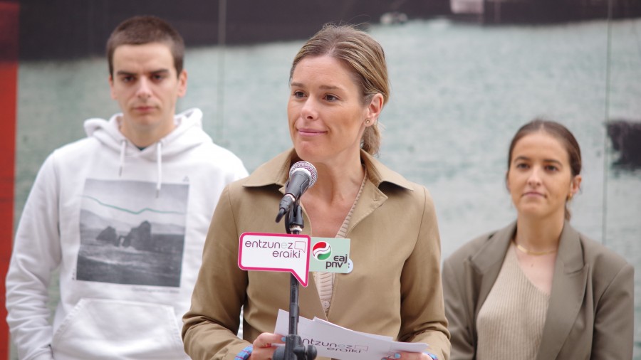 Mireia Zarate: “Beste alderdi batzuk esloganak eta hautagaitzak aurkezten ari diren bitartean, EAJ-PNVk neurriak iragartzen eta proiektuak aurkezten ditu”