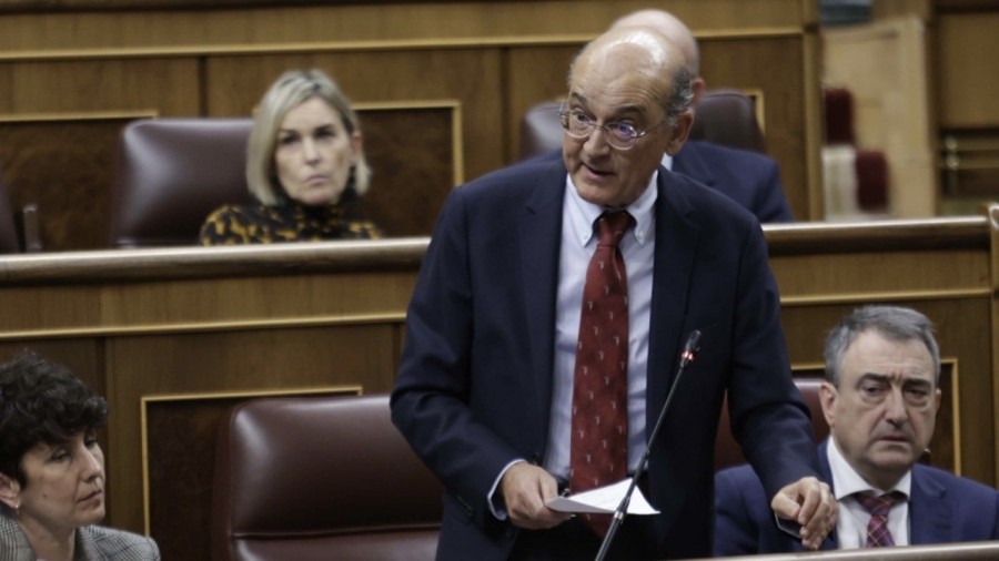 El Grupo Vasco insta al Gobierno español a fijar protocolos “adecuados” para identificar y repatriar a las personas migrantes fallecidas en tránsito en el mar y evitar el lucro de mafias 