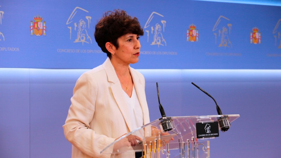 Europan euskara defendatu ez izana deitoratu dio Vaquerok PPri, eta bere konfiantza agertu du: 