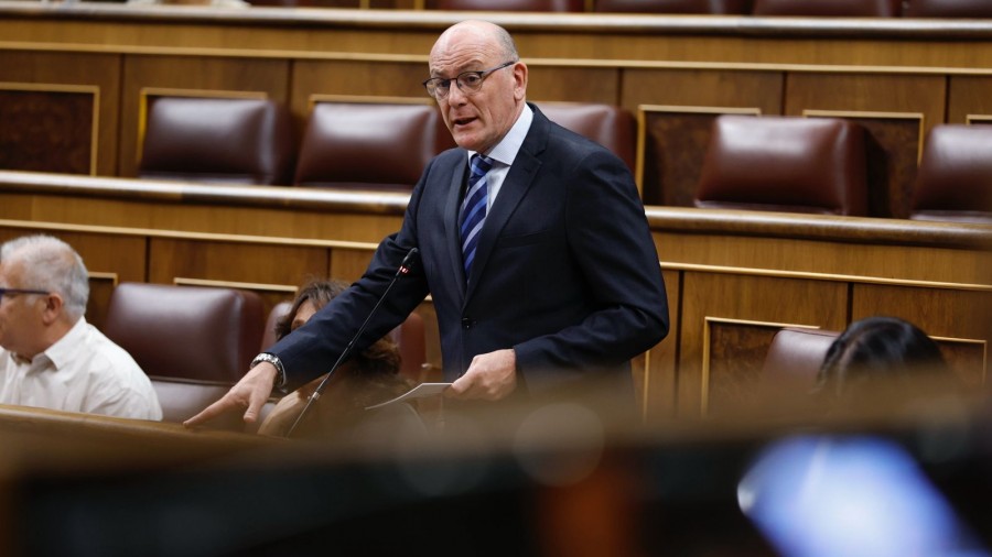 Euskal Taldeak Espainiako Gobernuari eskatu dio arrantzan belaunaldi-erreleboa bermatzea, estatuko herritarrak ez direnentzat lan-aukera gehiago emanez