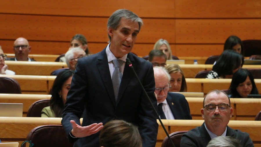 Igotz López obtiene el compromiso del ministro de Transportes de que no extenderá a 24 horas los vuelos en el aeropuerto de Loiu