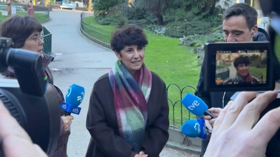 Vaquero reprocha a Felipe VI que ensalce la Transición cuando quedan 